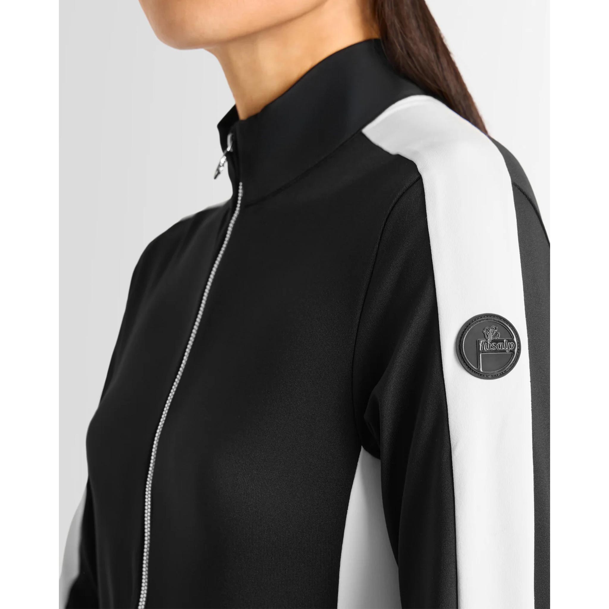 Negam Midlayer in Black