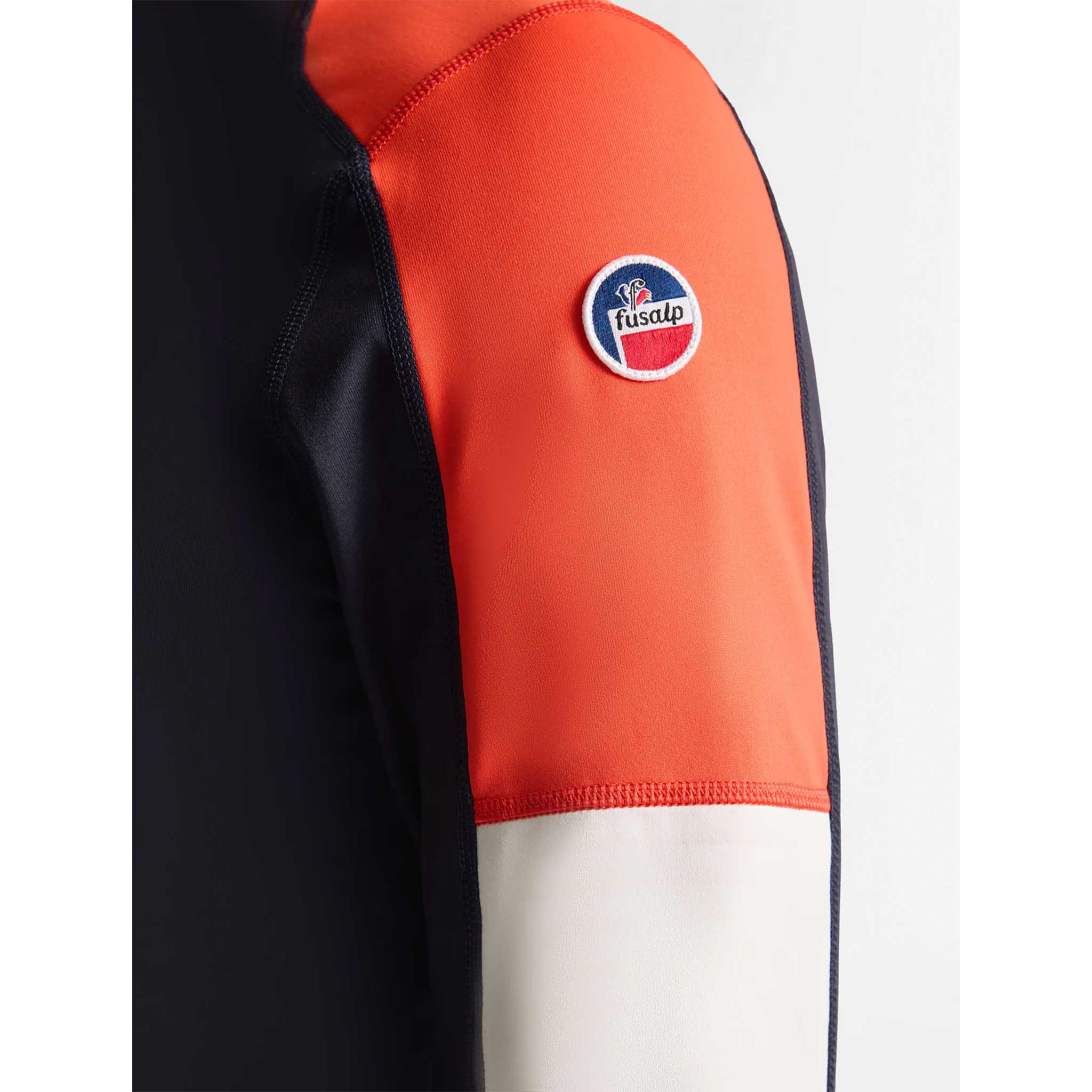 Pravio Midlayer in Navy