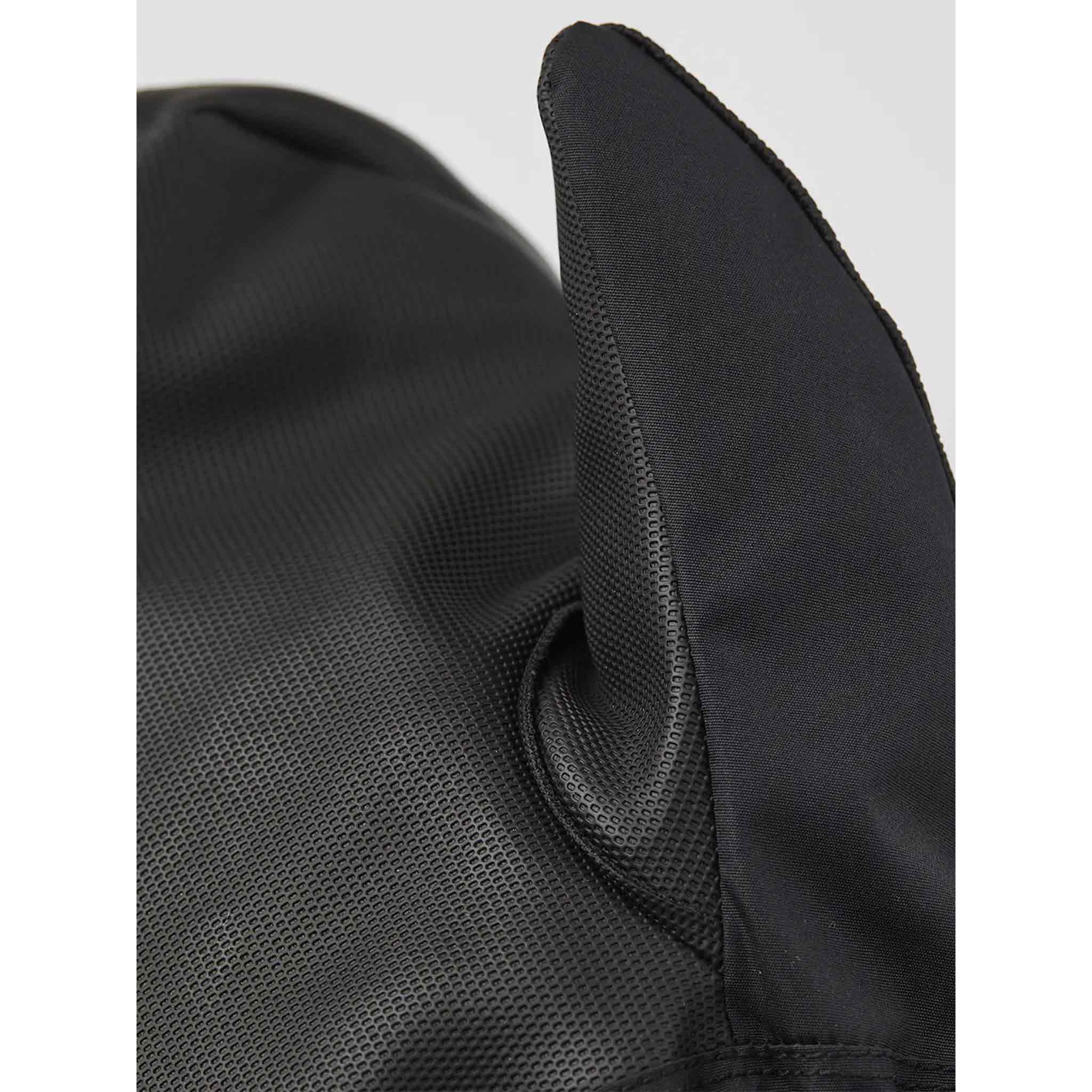 Gauntlet CZone Junior Mitt in Black