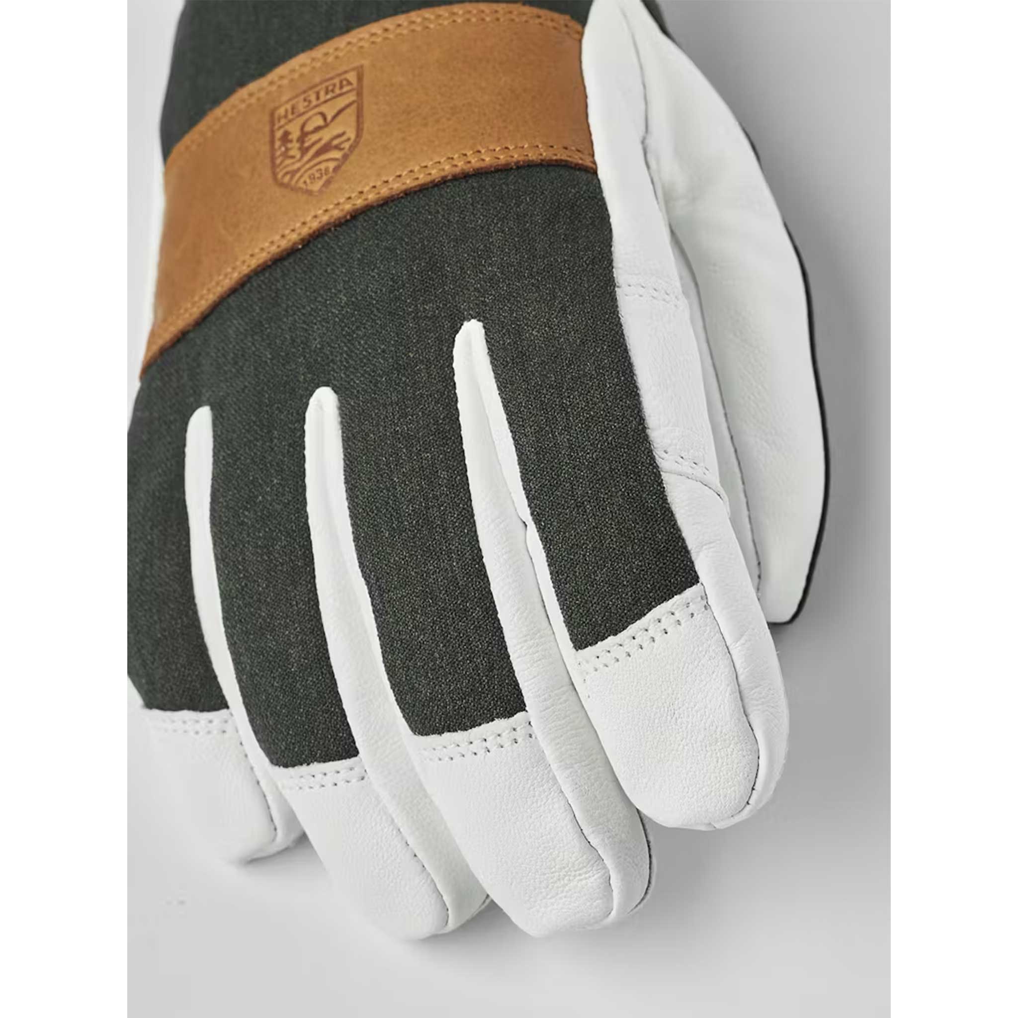 Voss CZone Gloves in Forest