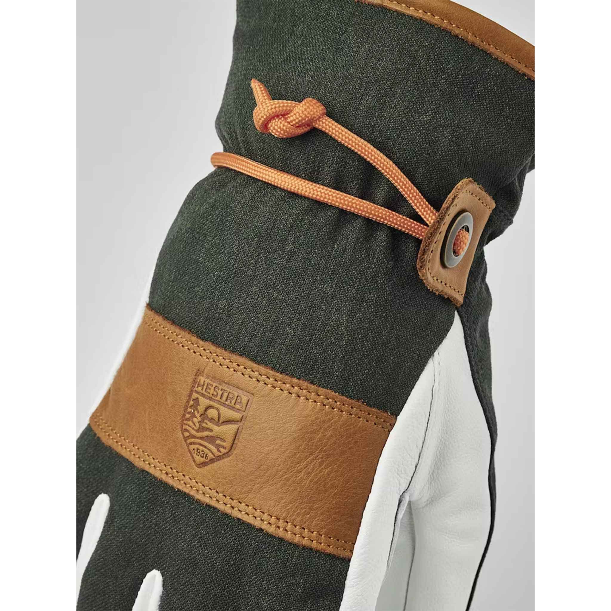 Voss CZone Gloves in Forest