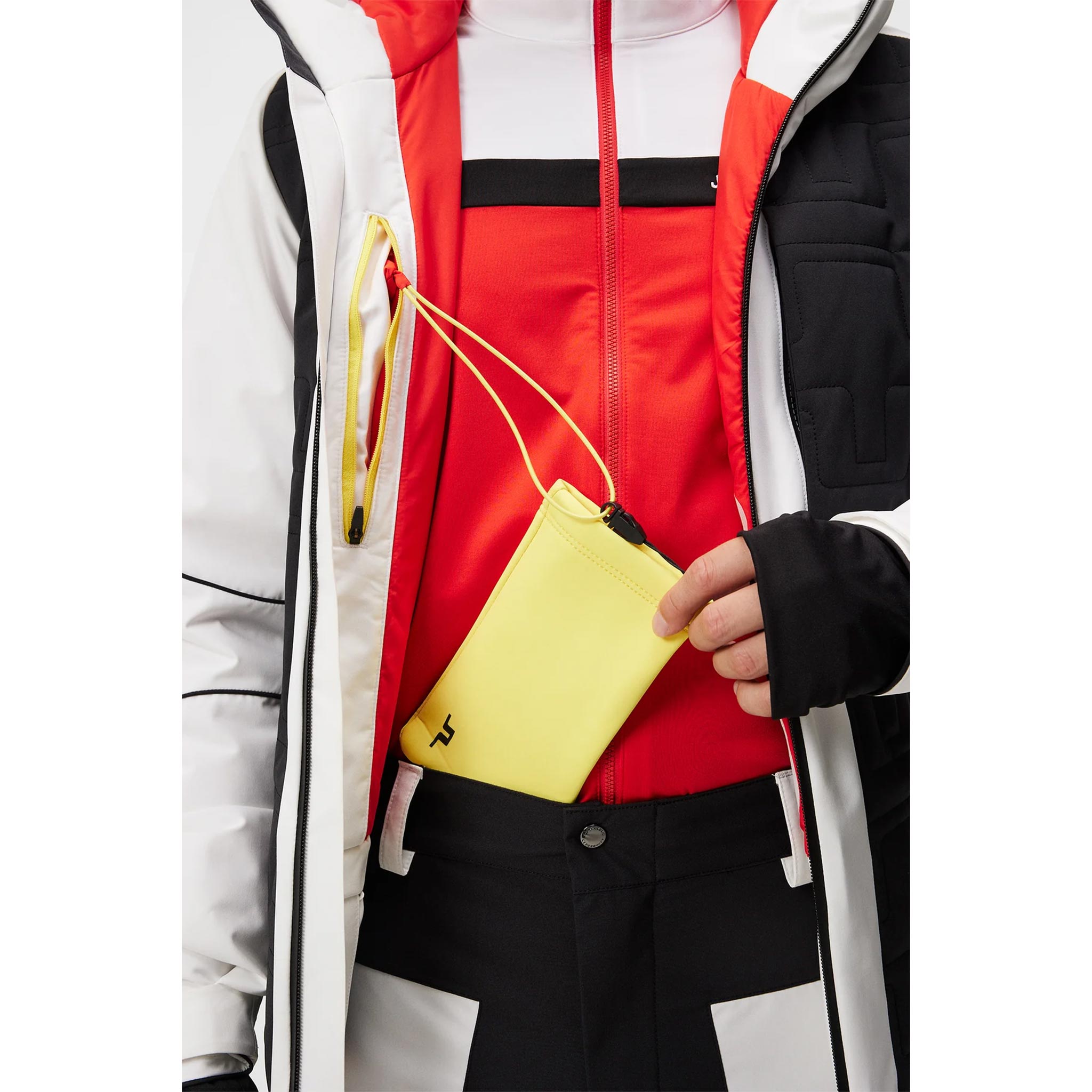 Brush Hybrid Ski Jacket in Black
