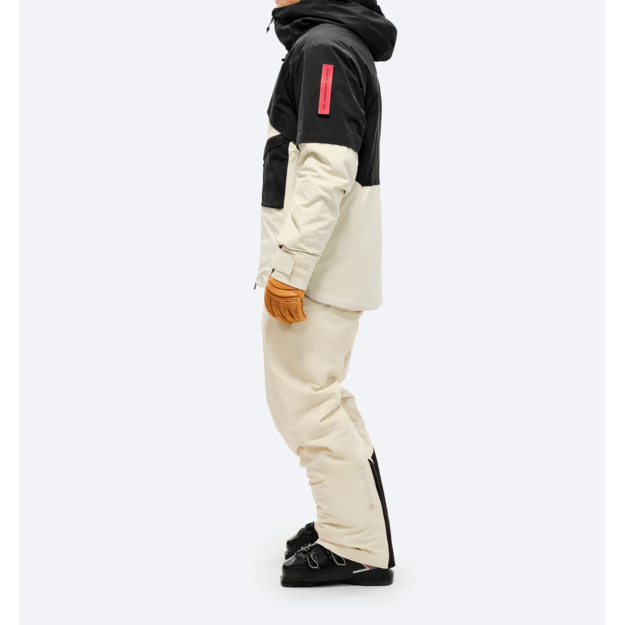 Gore-Tex 2L Stretch Jacket in Castle Wall/Black