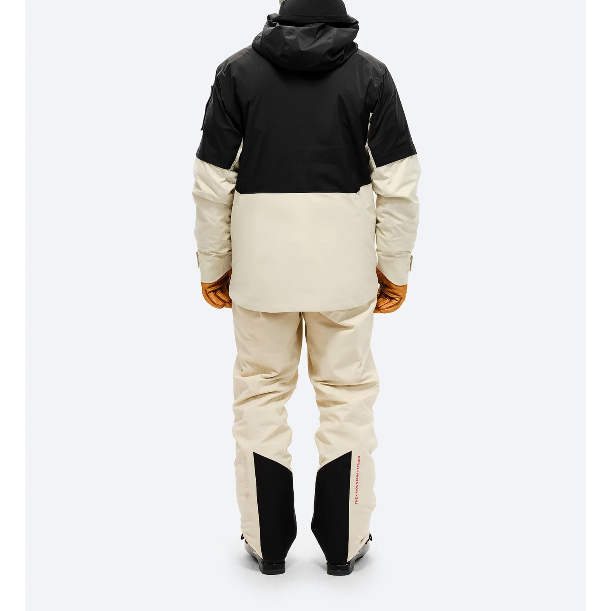 Gore-Tex 2L Stretch Jacket in Castle Wall/Black