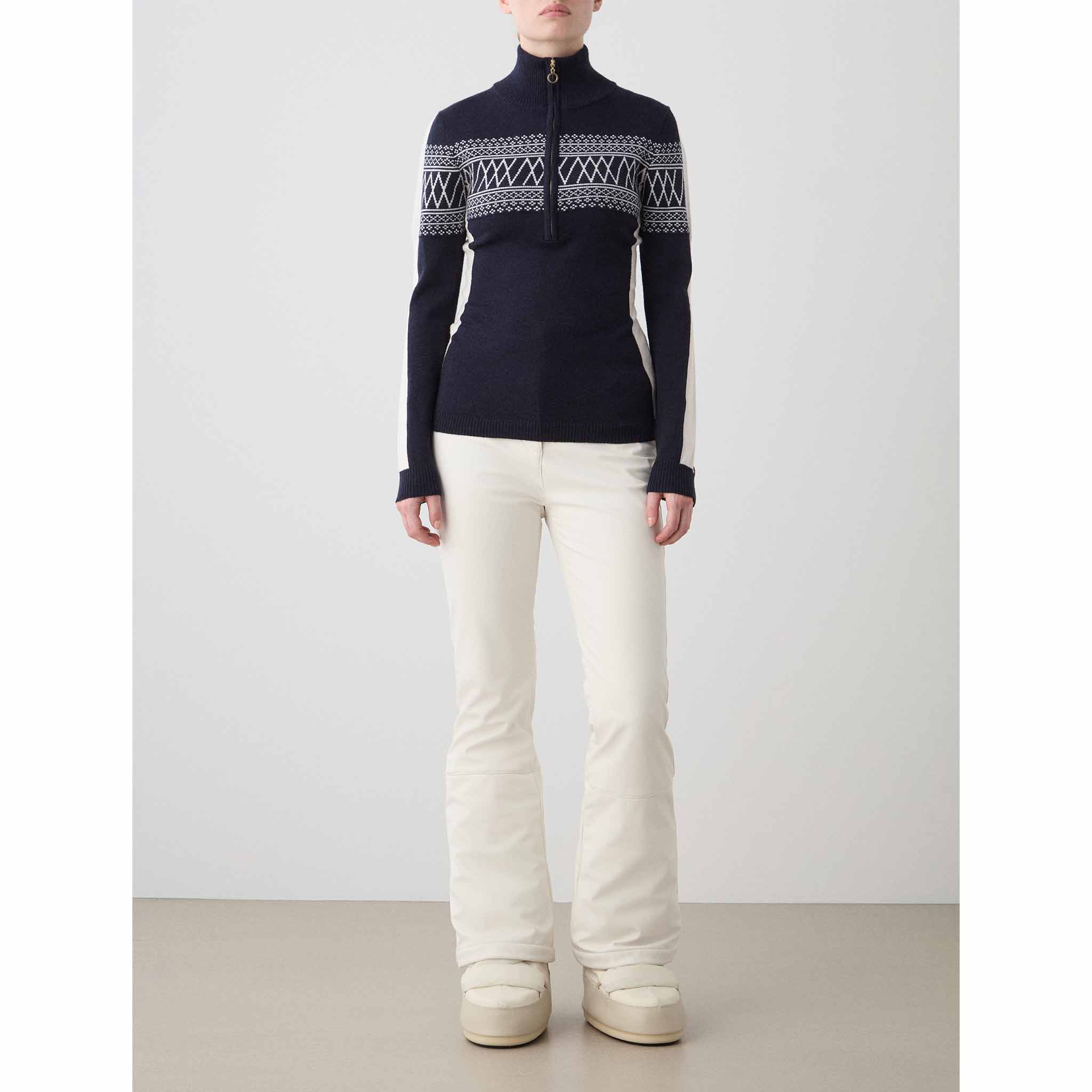 Signature Sweater in Navy