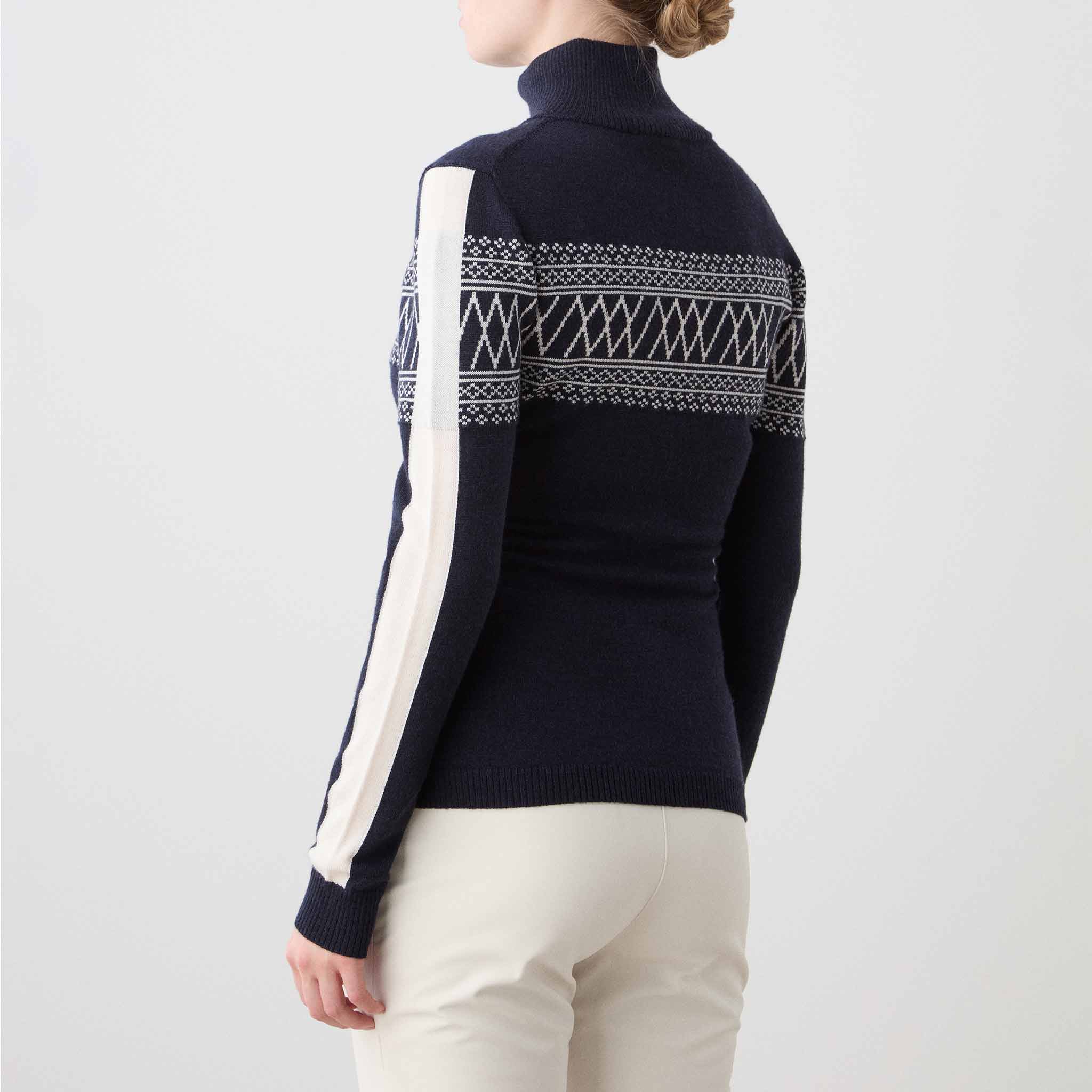 Signature Sweater in Navy