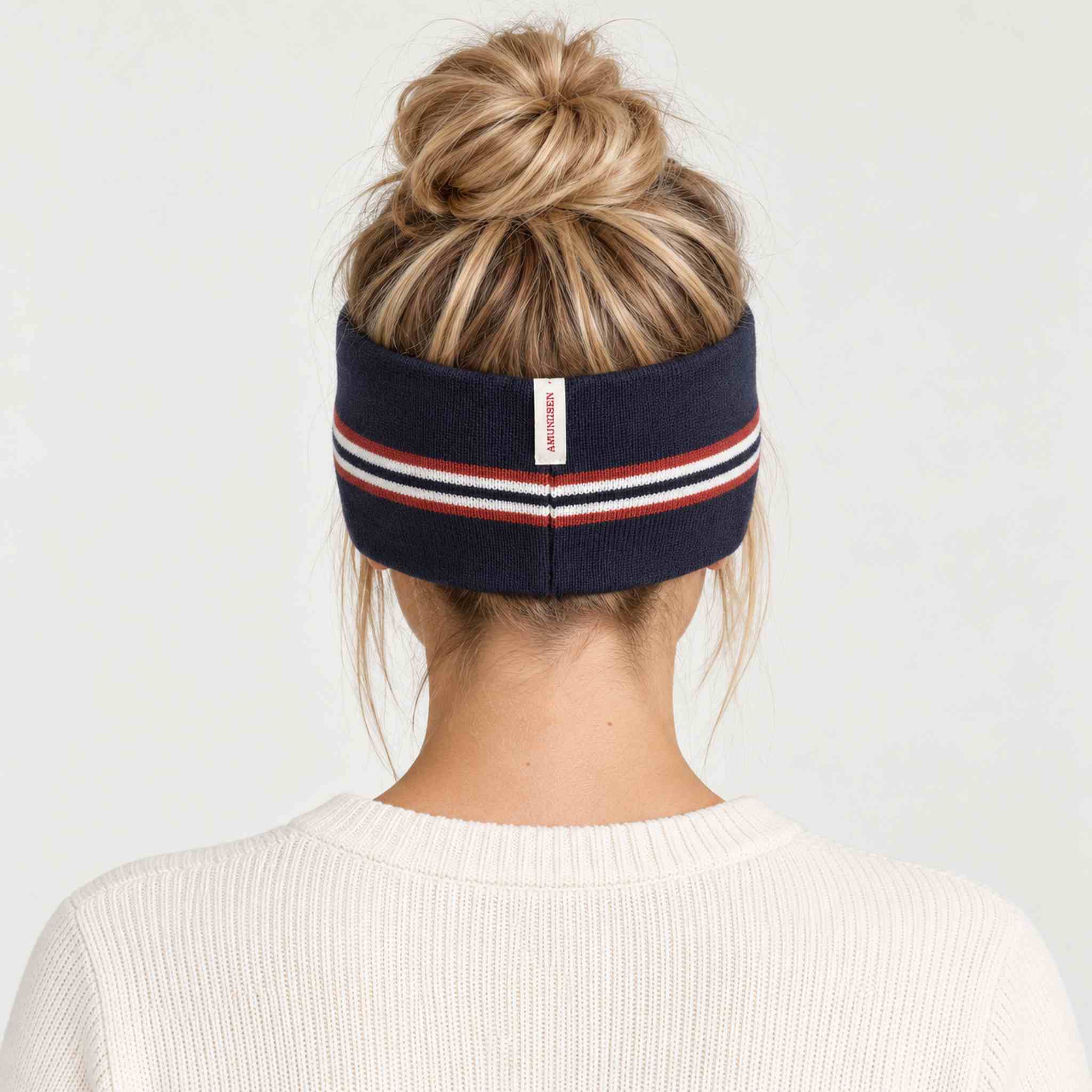 Amundsen 5mila lines headband faded navy, model female back