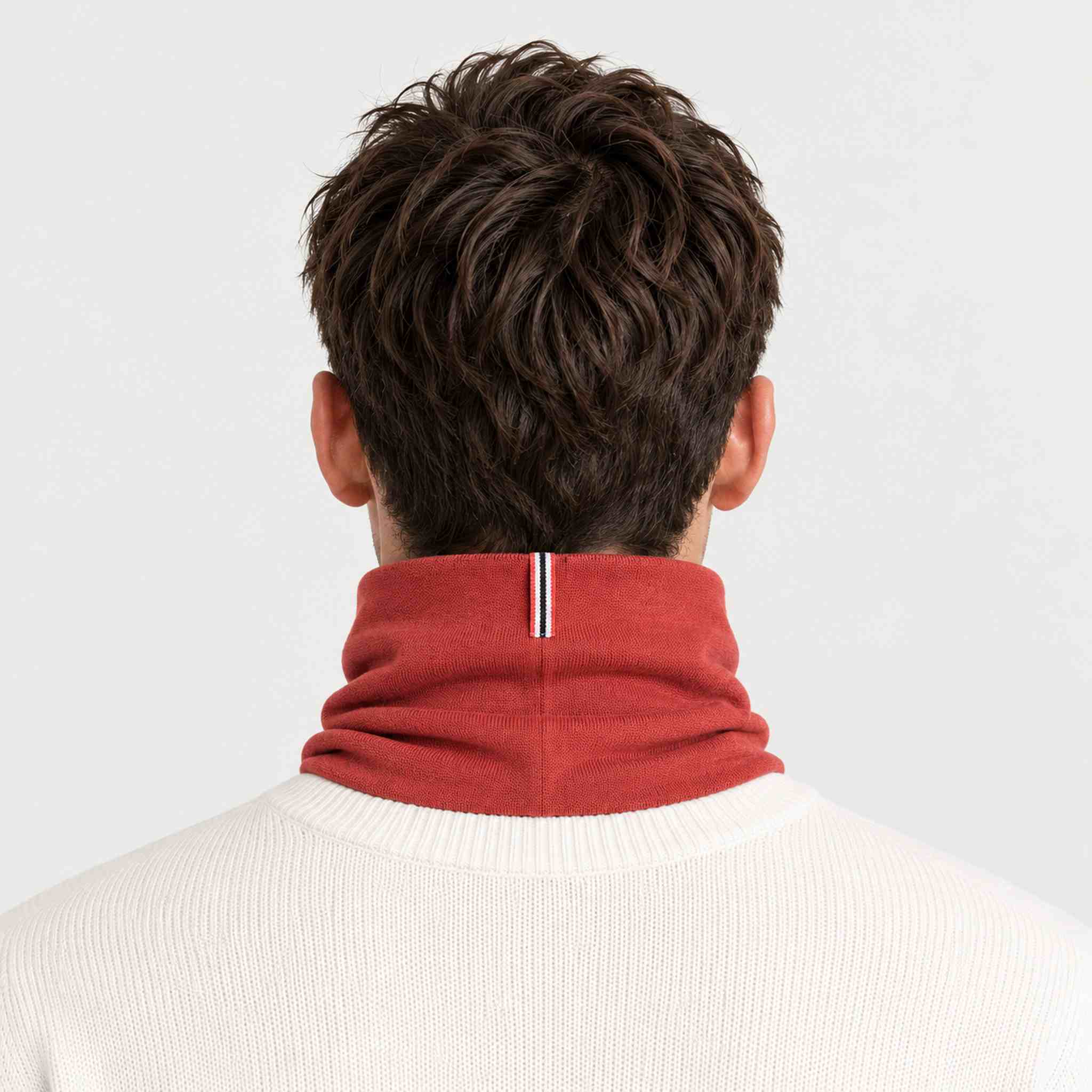 Amundsen neckwarmer weathered red, model male back