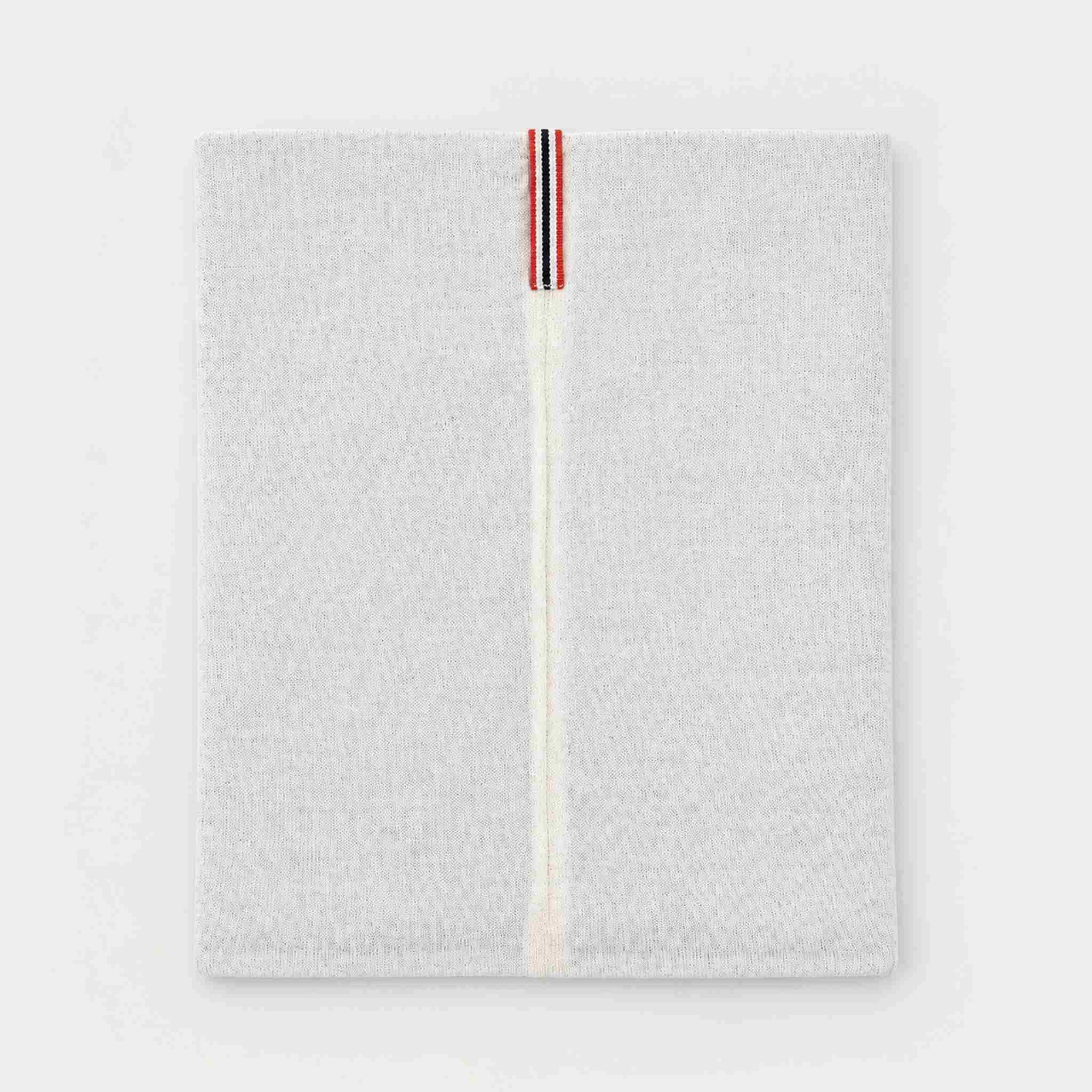 Amundsen neckwarmer white, back