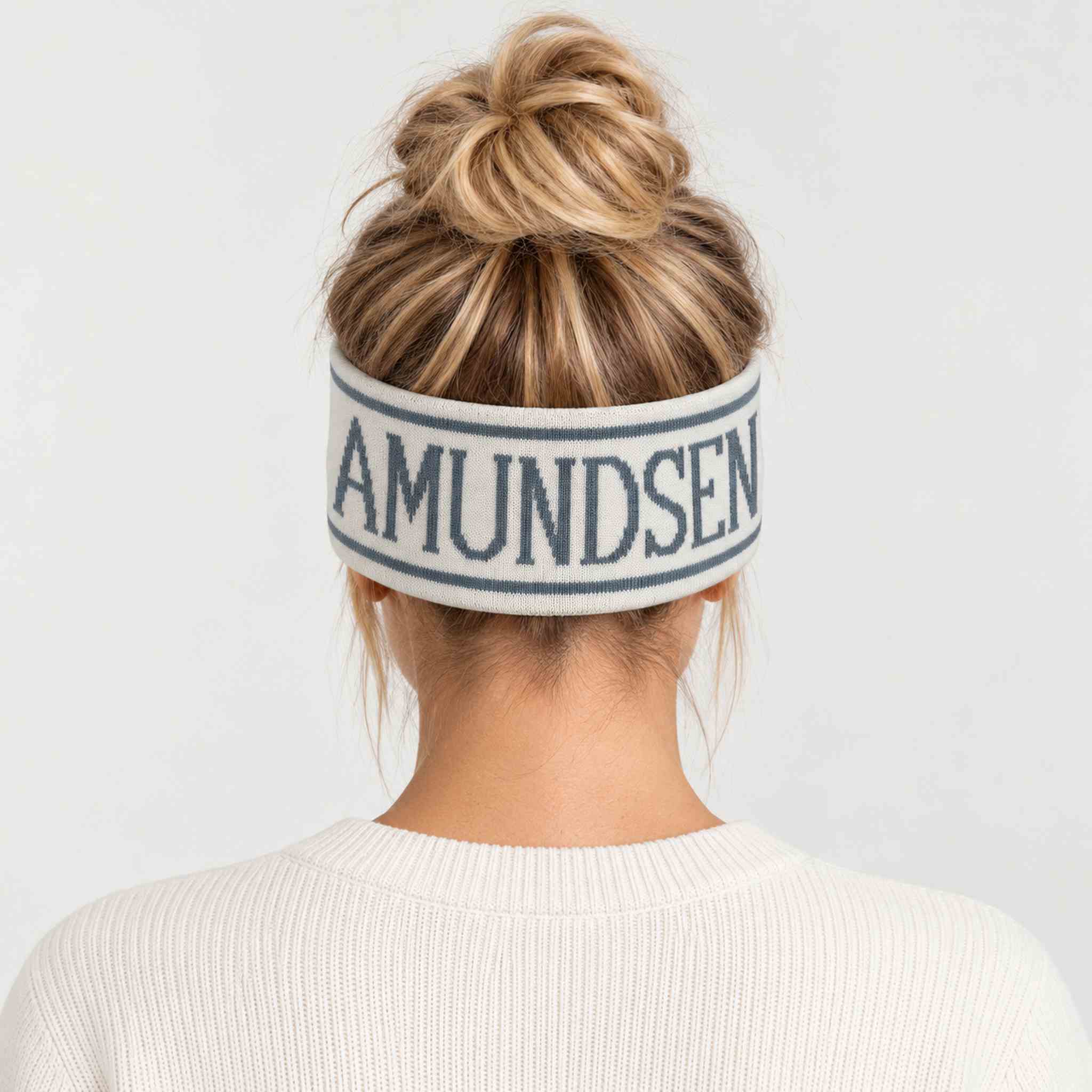Amundsen ski headband white stormy blue, model female back