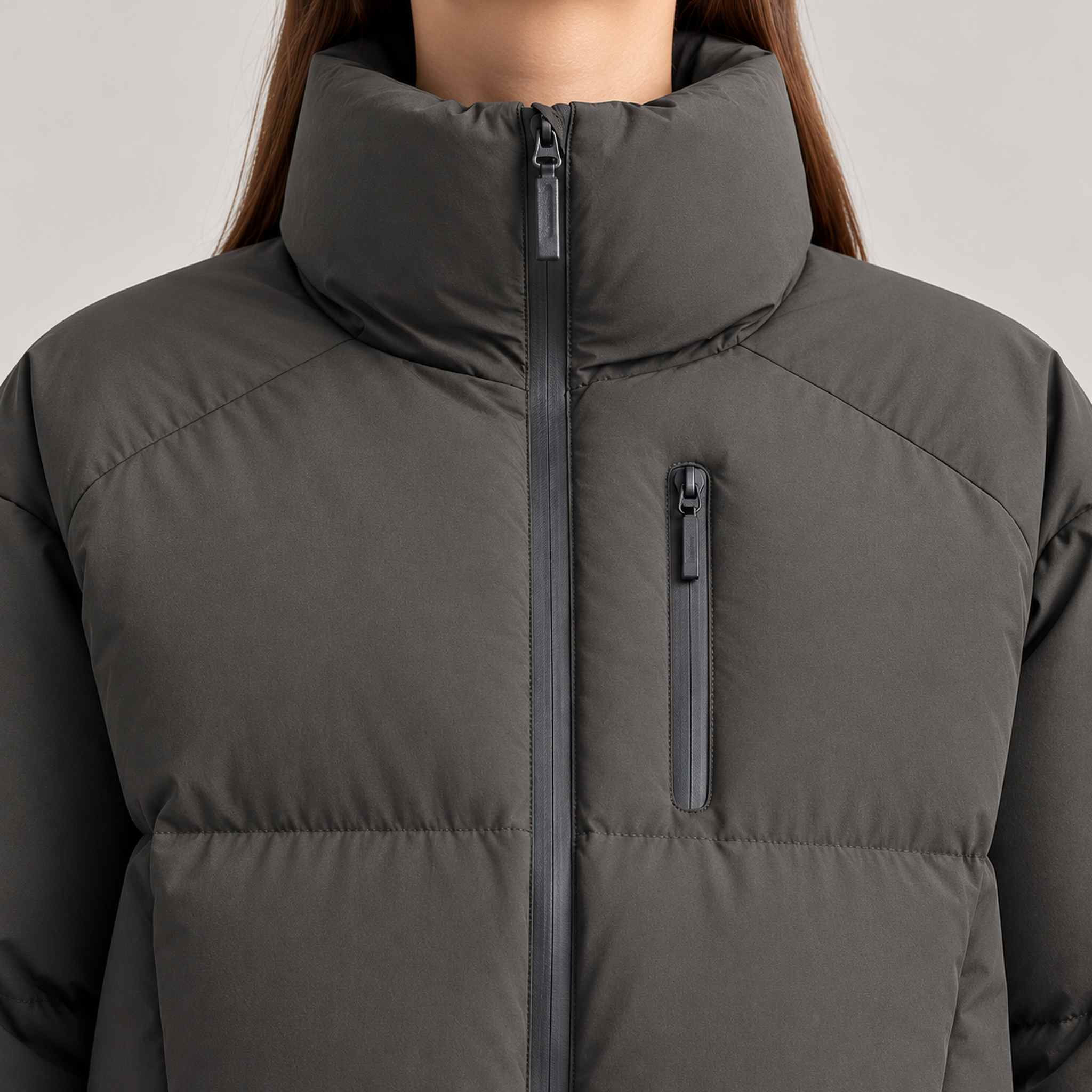 Cortina Ski Jacket in Anthracite — zip detail