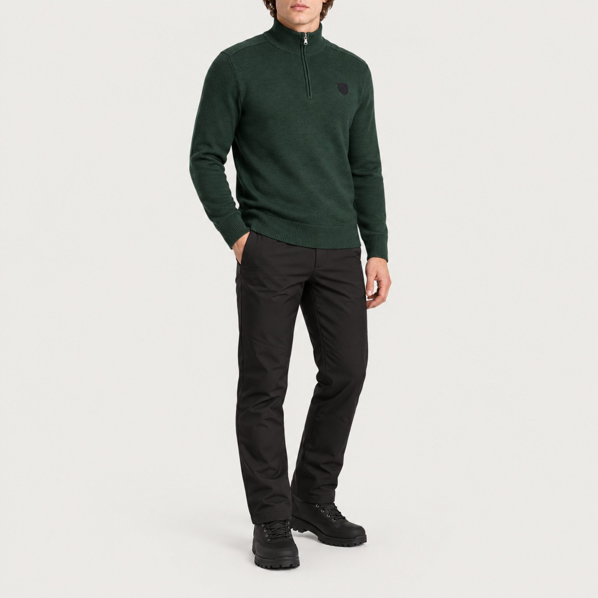 Fera men's Carlos Sweater in Hunter Green, full outfit with black ski trousers.