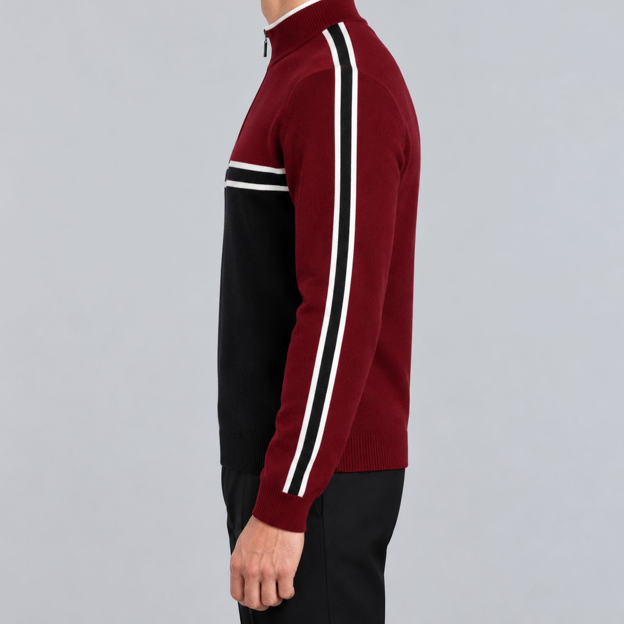 Fera Mathias Sweater Rich Red, model side
