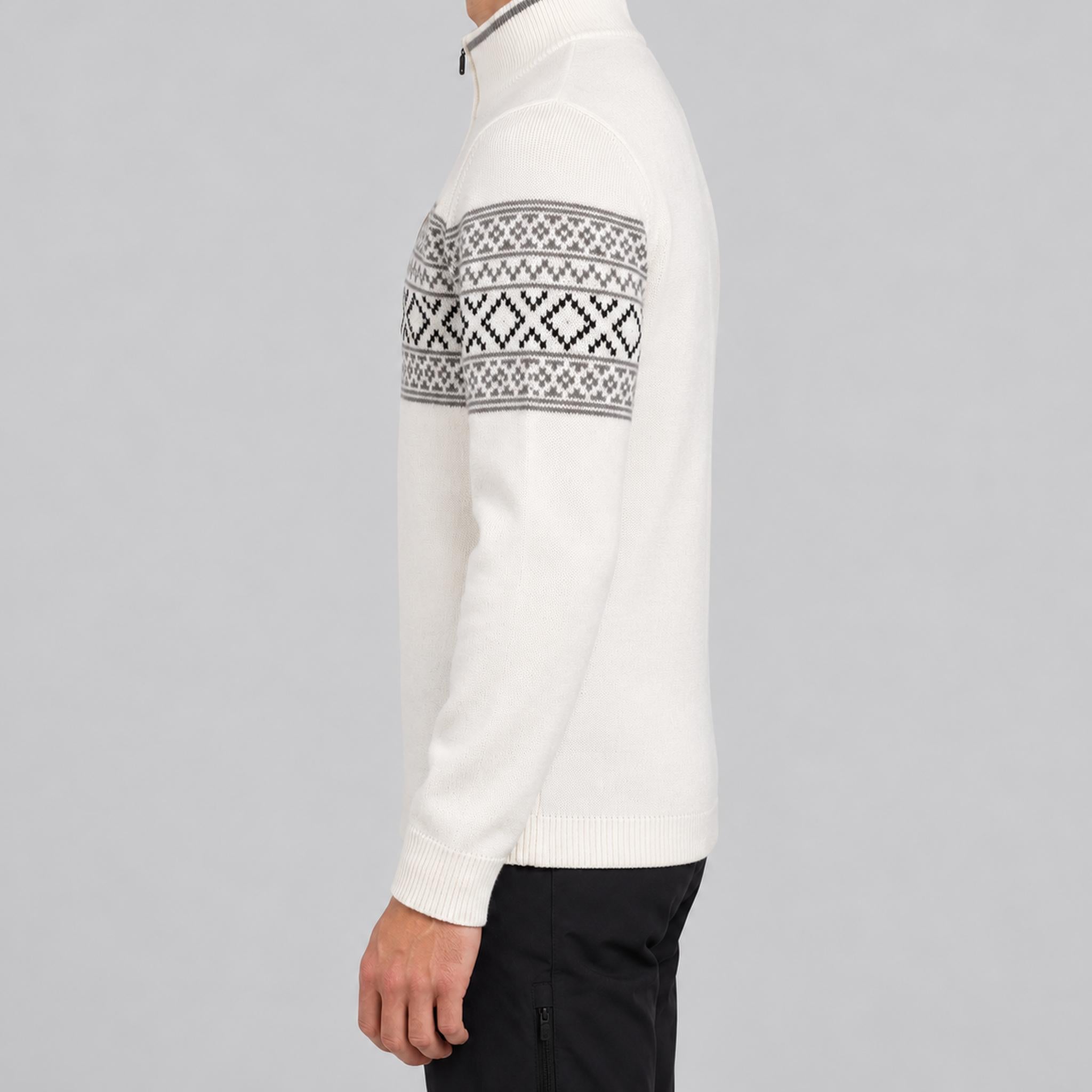 Fera Pablo Sweater Winter White, model side