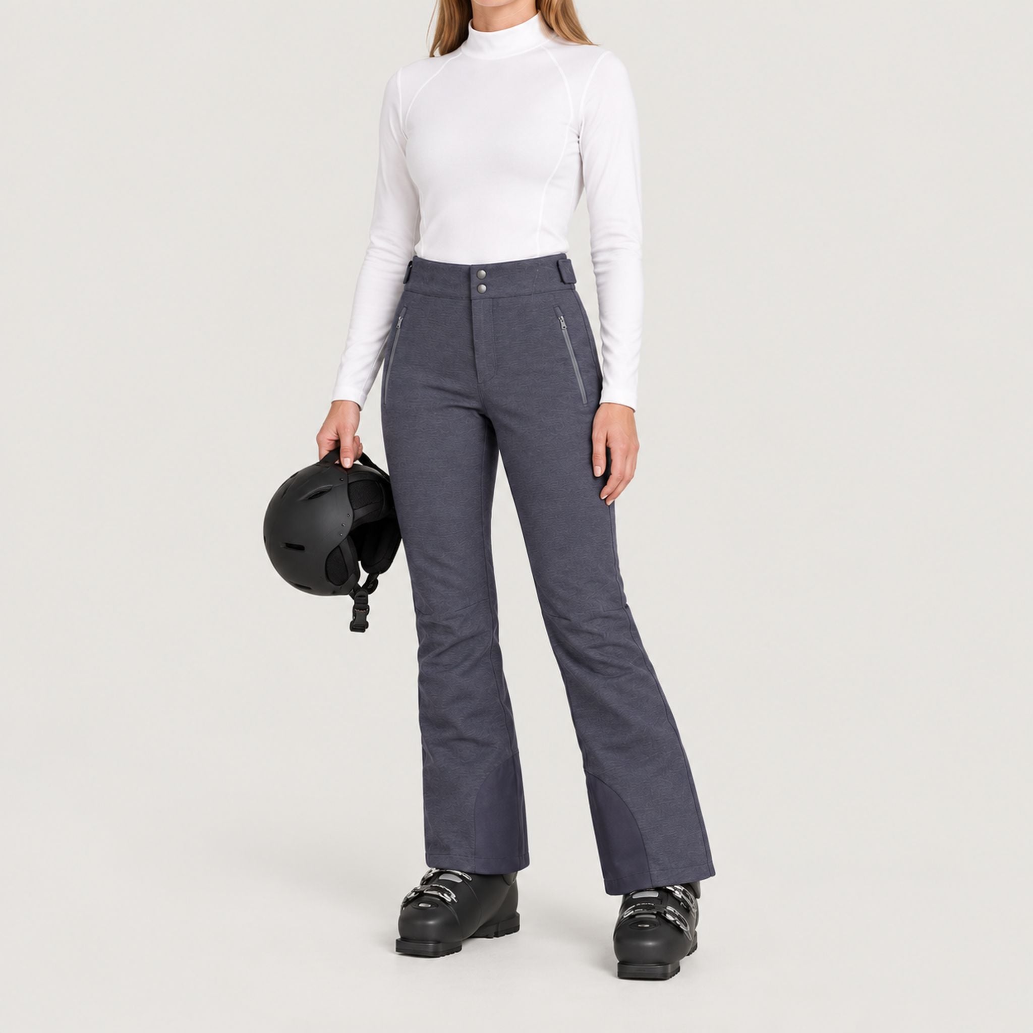 Fera Belle Pant in Indigo – model angle