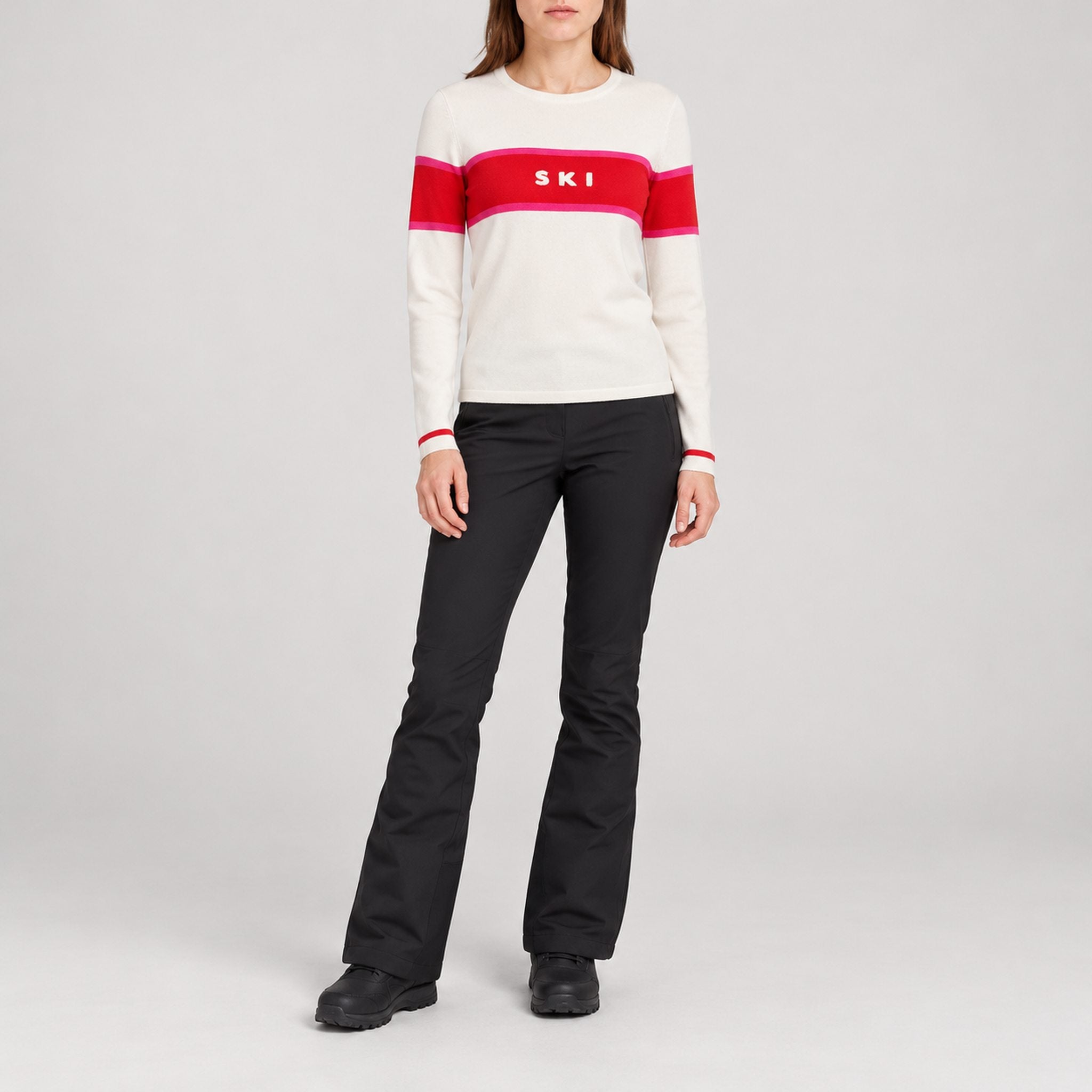 Fera women's Podium Sweater in White, model outfit
