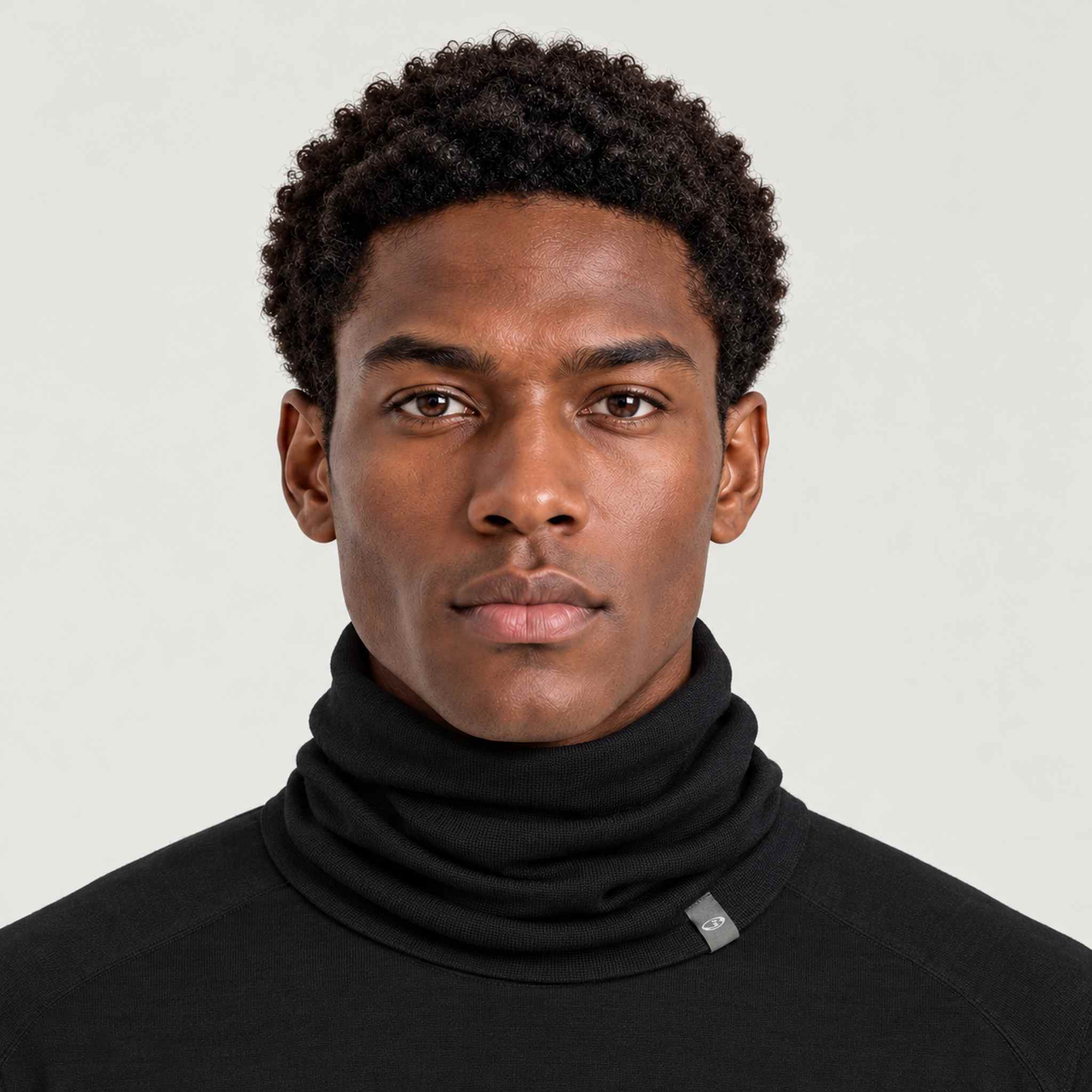 Icebreaker Oasis Neck Gaiter in Black – male front