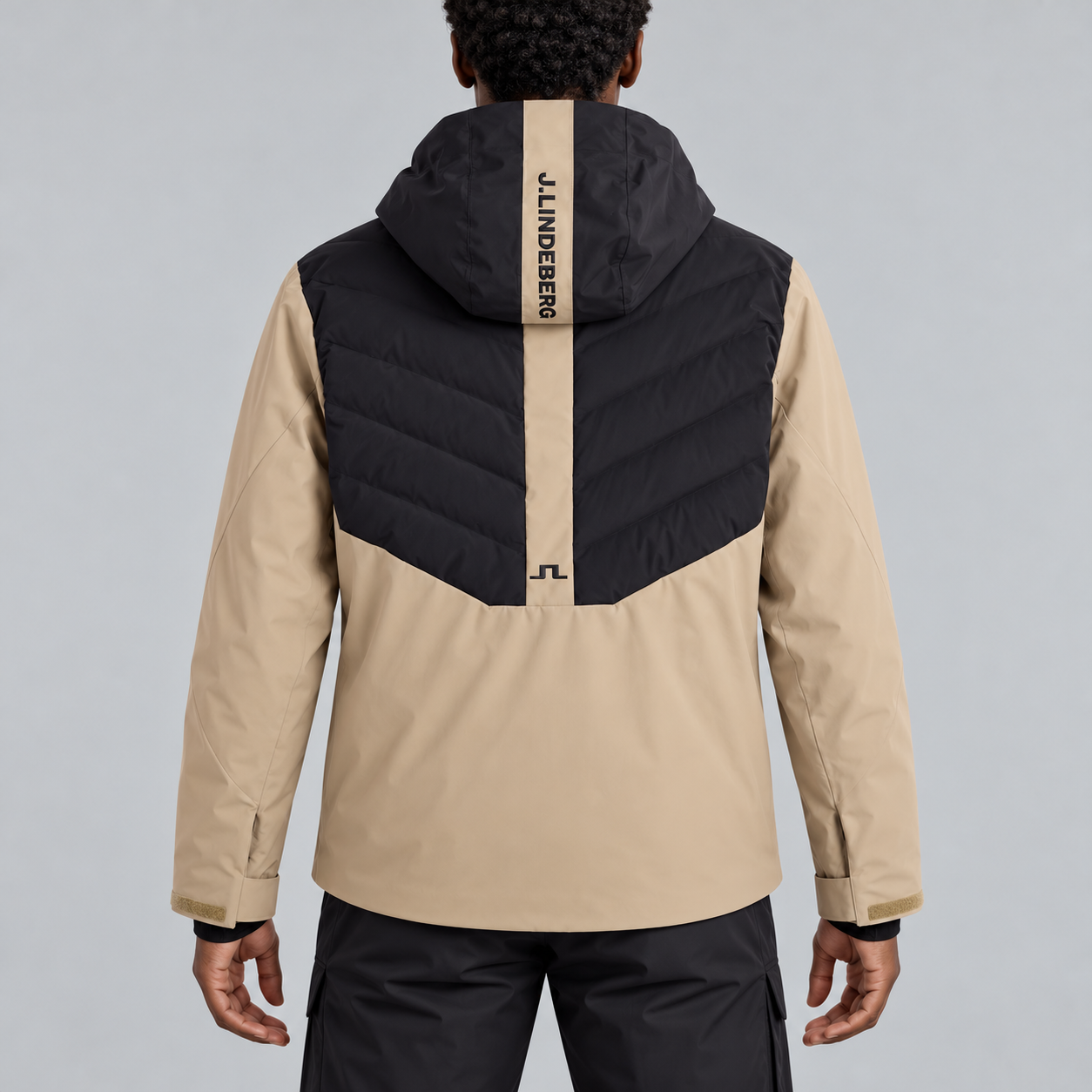 J Lindeberg Blackwell Ski Jacket in Brindle, model back