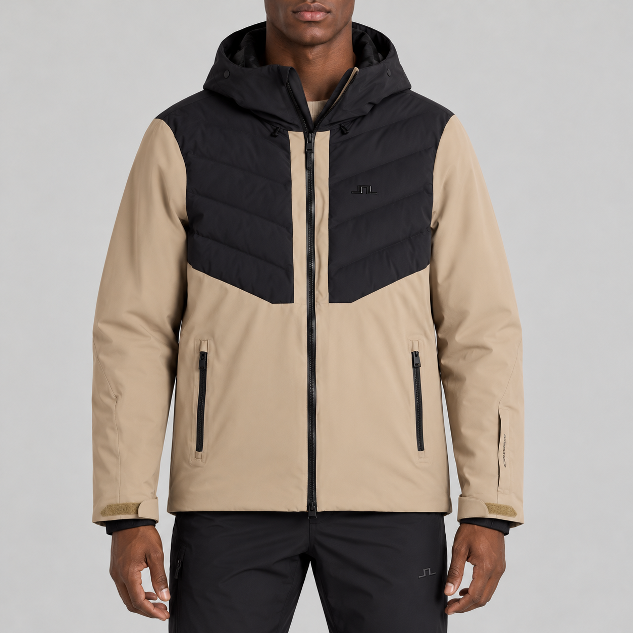 J Lindeberg Blackwell Ski Jacket in Brindle, model front