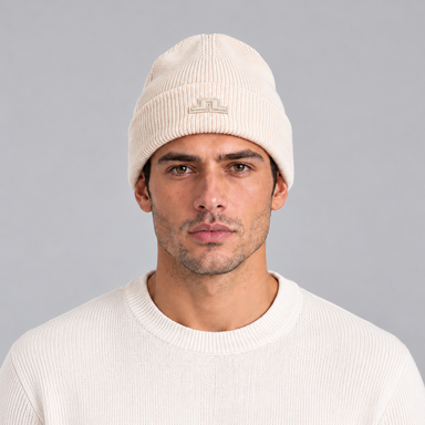 J Lindeberg Vale Beanie in Moonbeam, male front