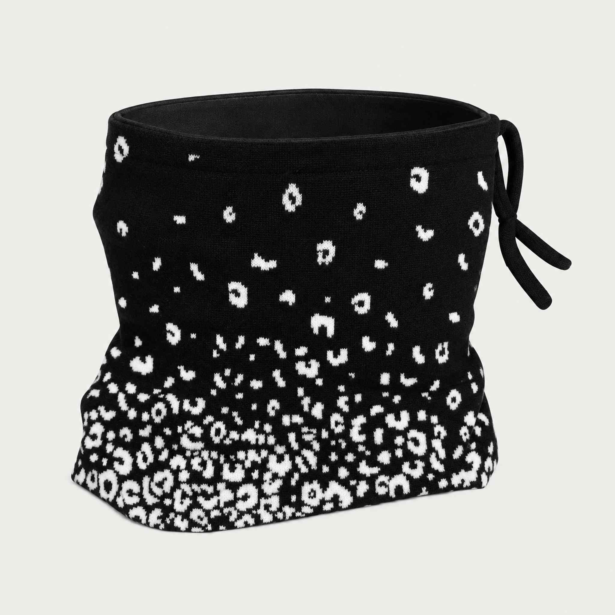 Newland unisex Drima Neck Gaiter in Black - back. AI-generated from supplied artwork.