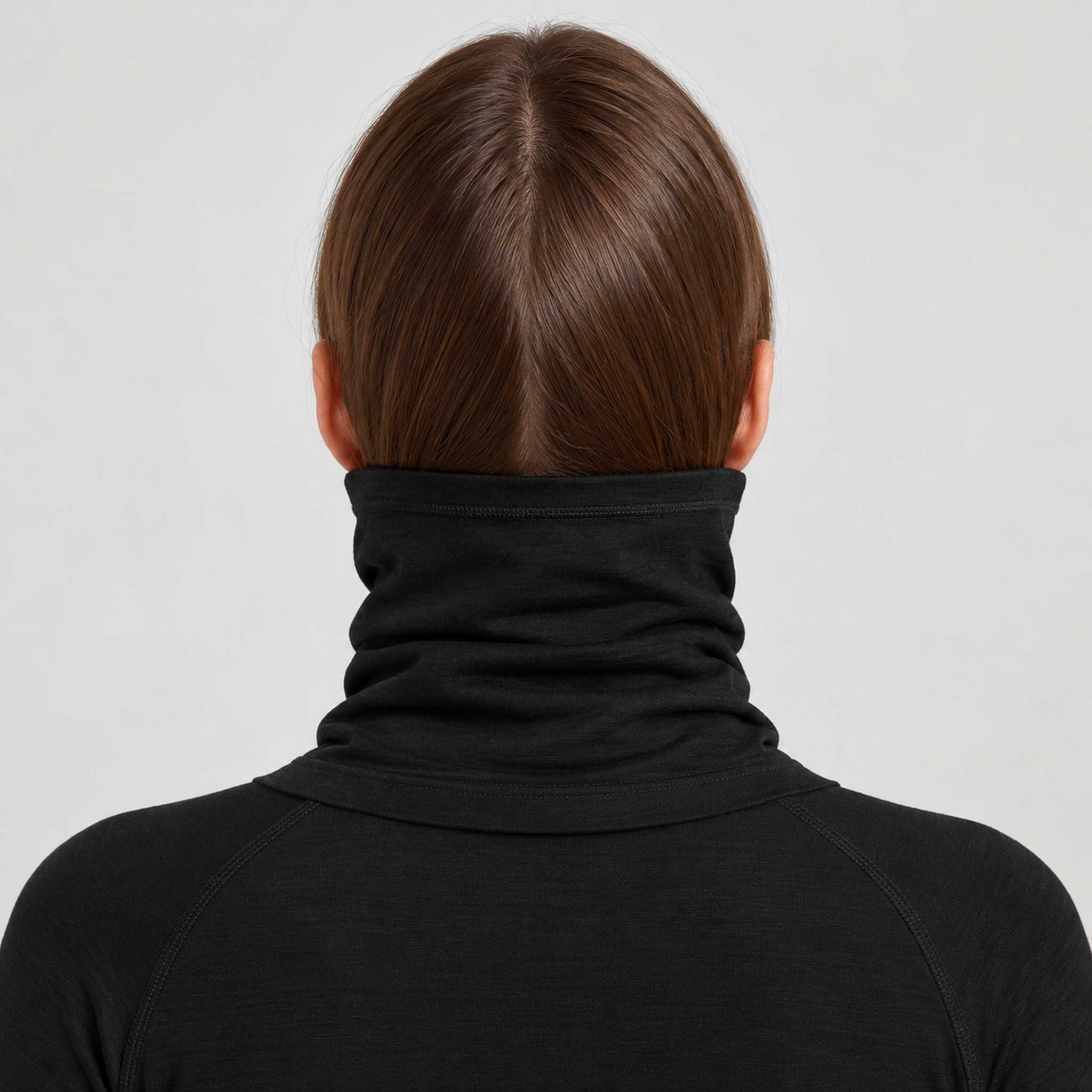 Peak Performance unisex Wool Neck Gaiter in Black – female back