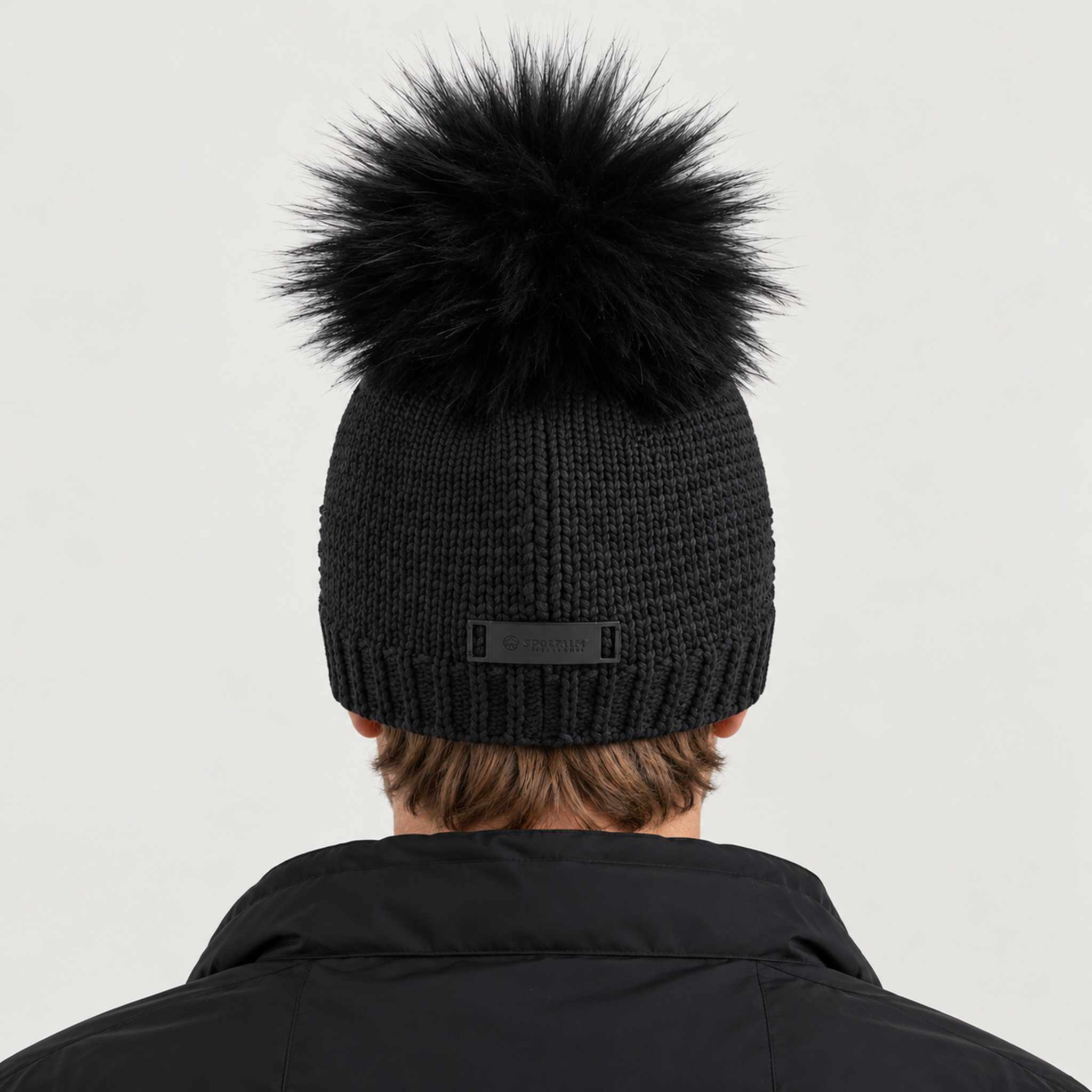 Sportalm Aris Beanie in black – male model back