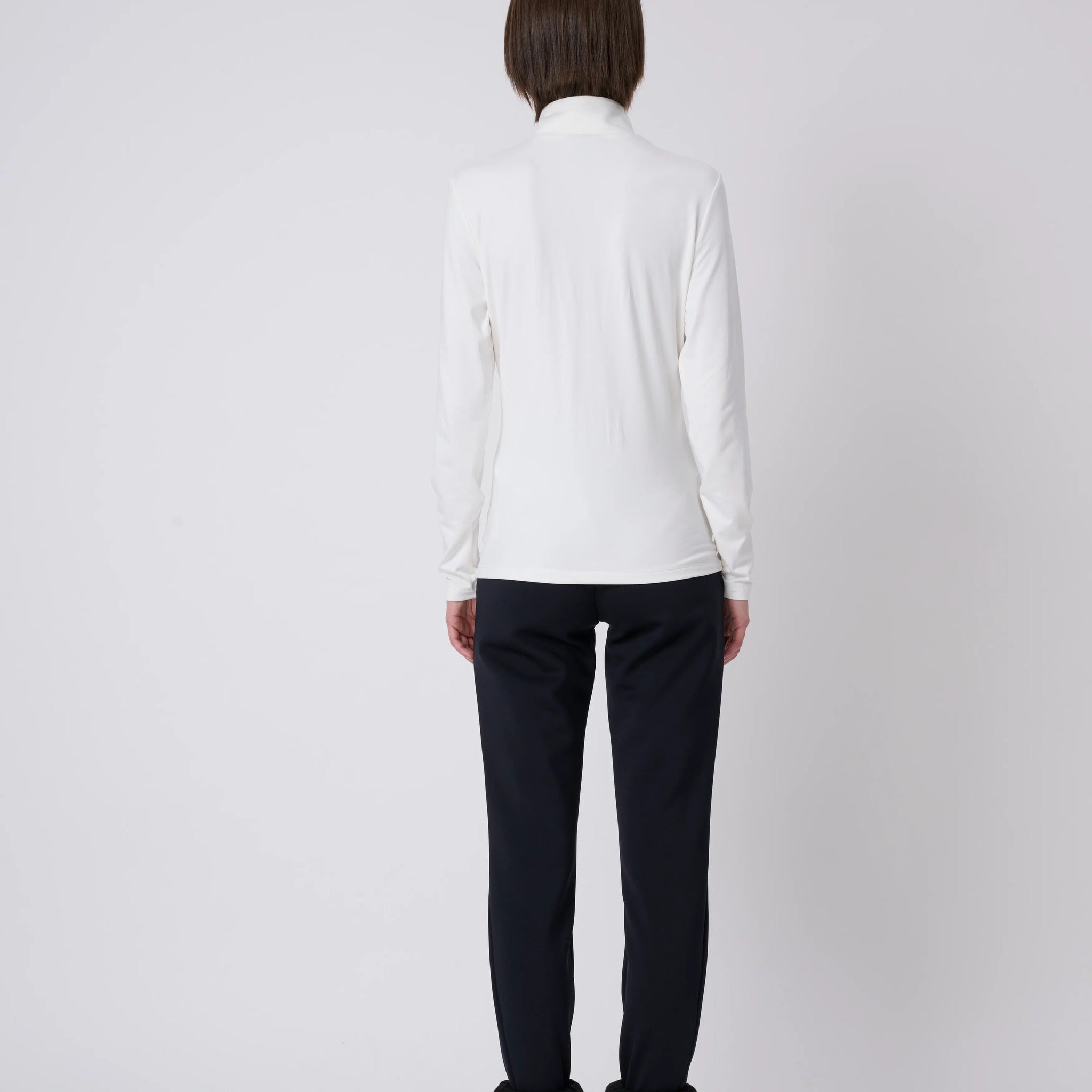 Sportalm women's bordeaux half zip in off white – model back