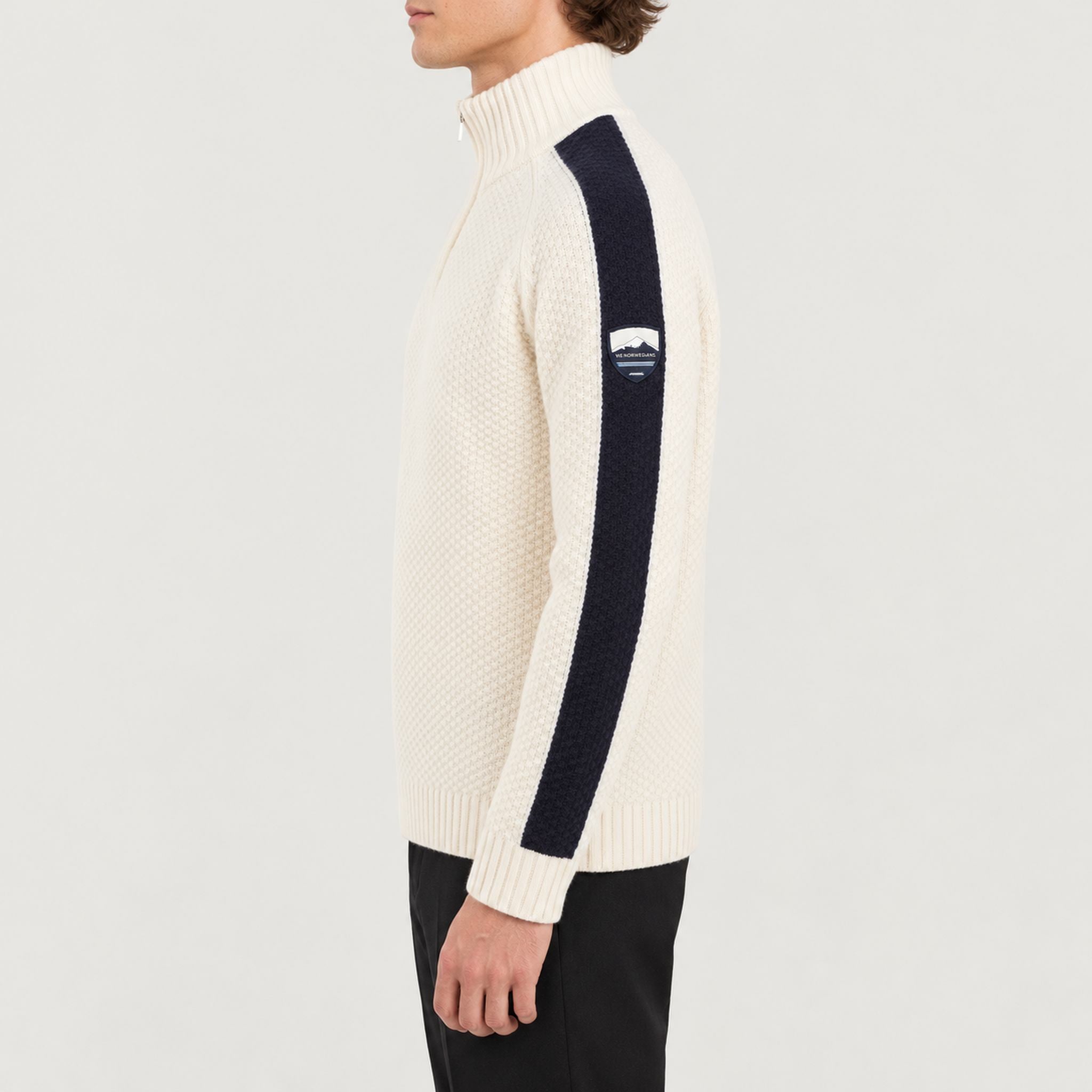 Kikut Zipup Sweater in Off White — 05 model side