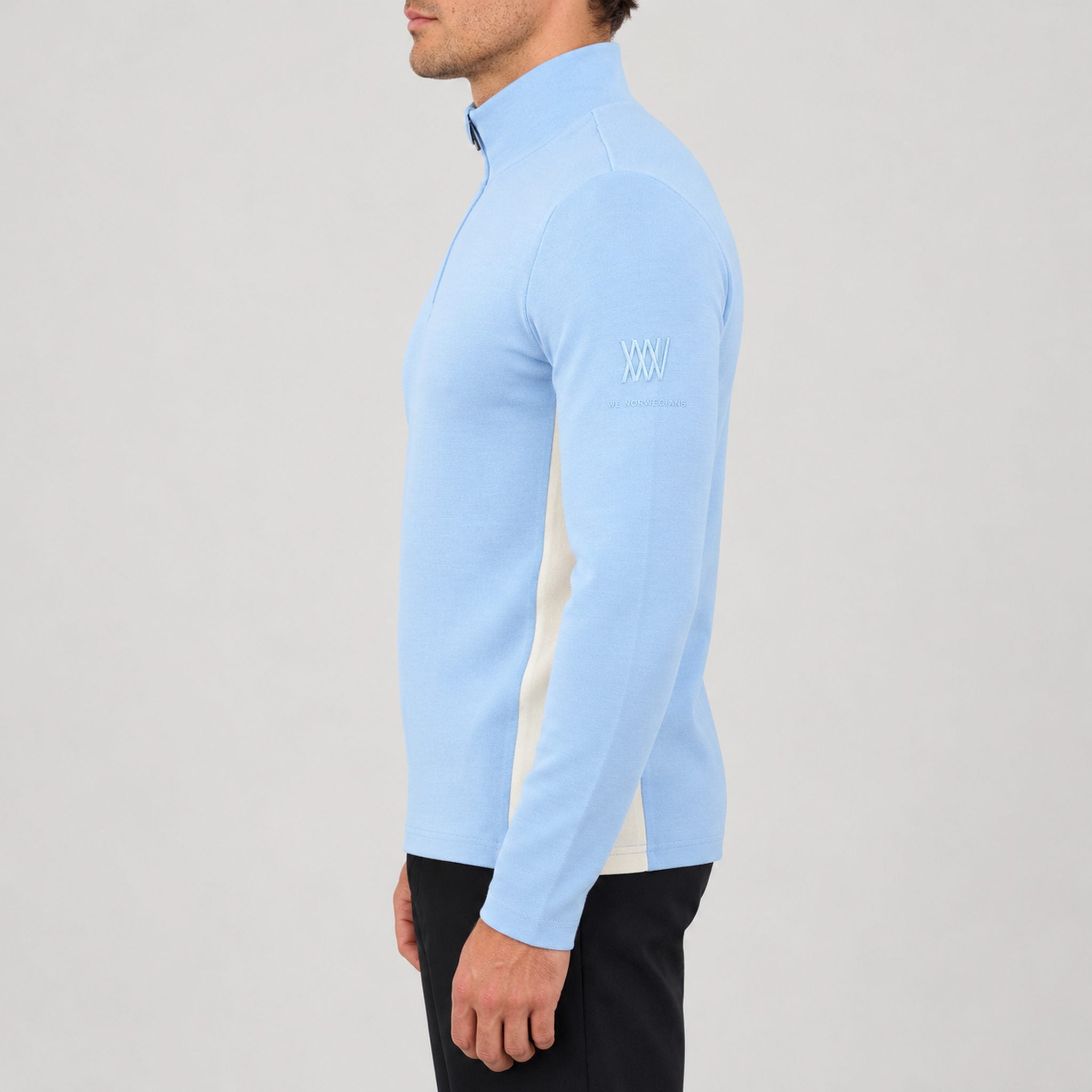 Voss Zipup Sweater in Light blue — 05 model side