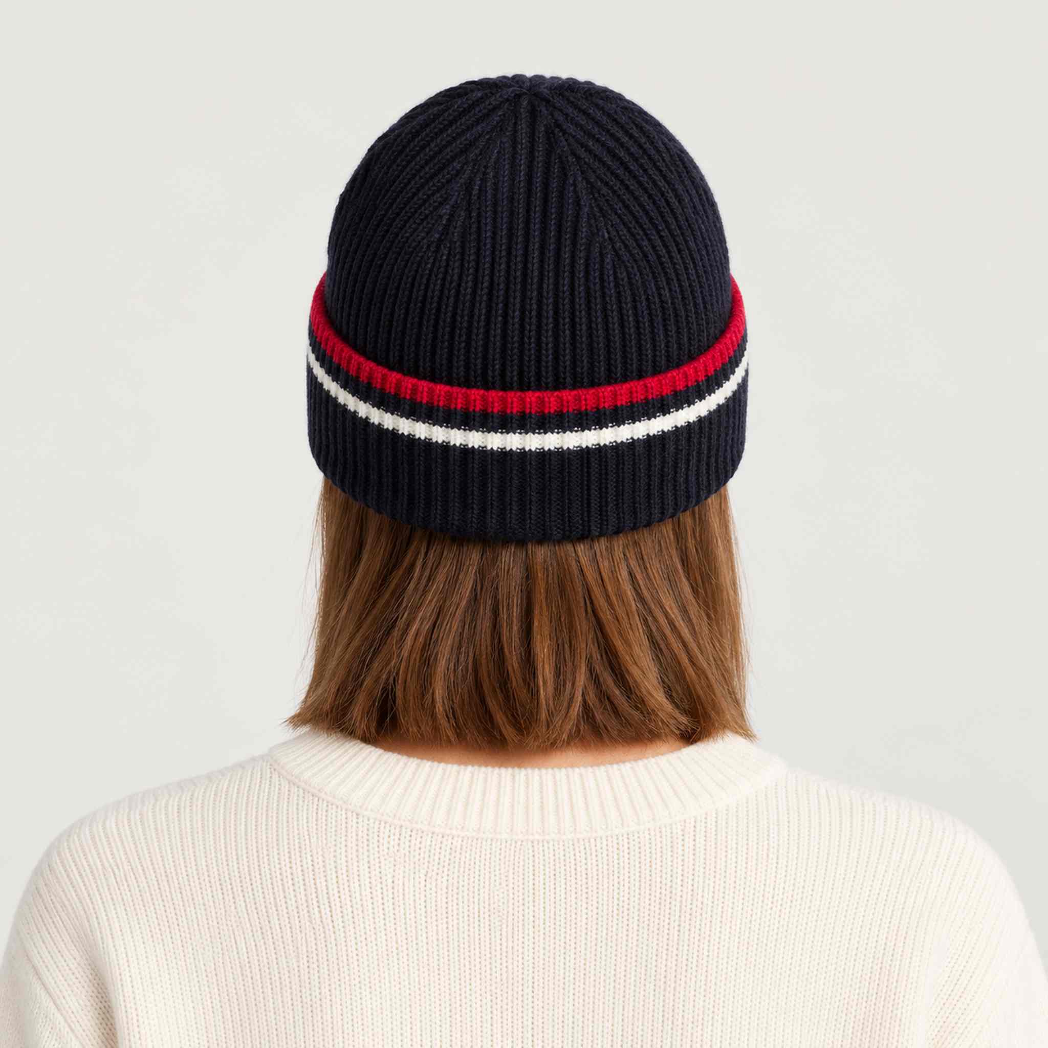 Fjell Beanie in Navy blue — 07 womens back