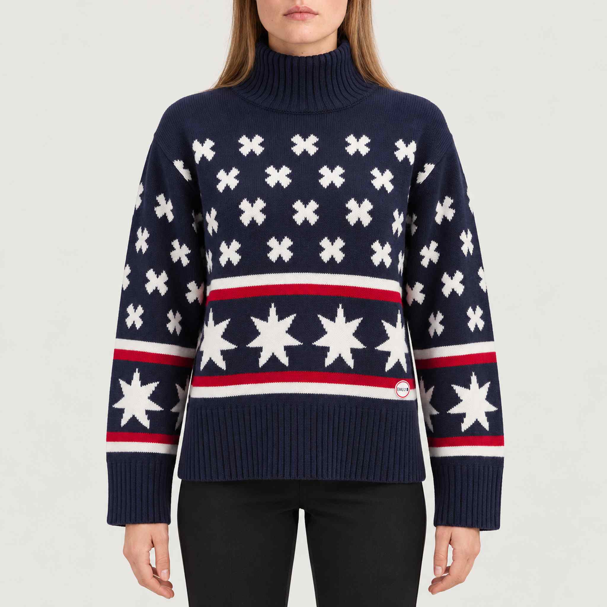 EMU Sweater in Navy blue — 03 model front