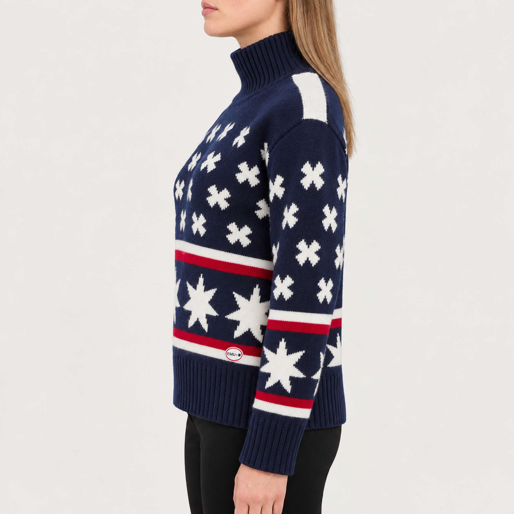 EMU Sweater in Navy blue — 05 model side