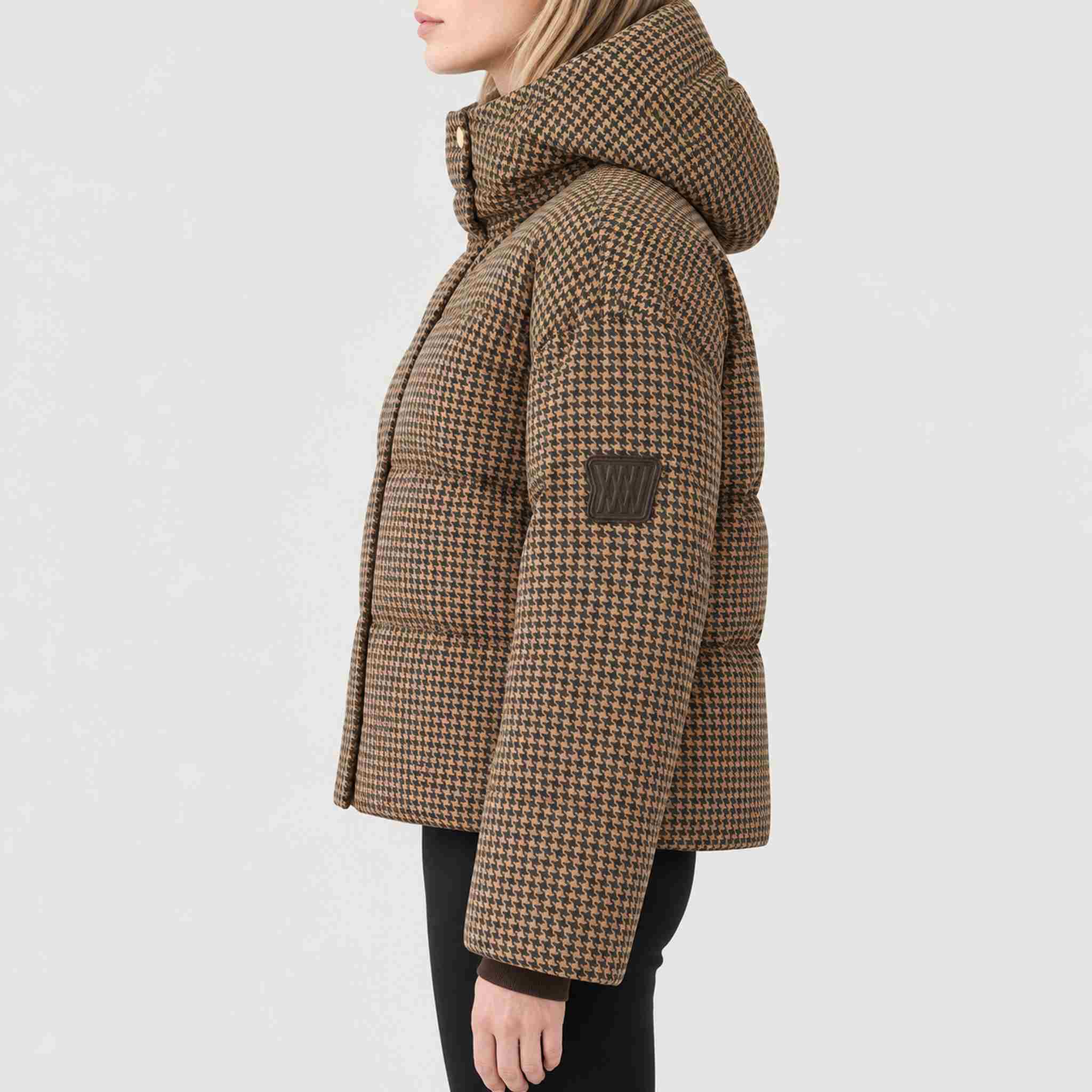 Glenshee Ski Jacket in Brown — 05 model side