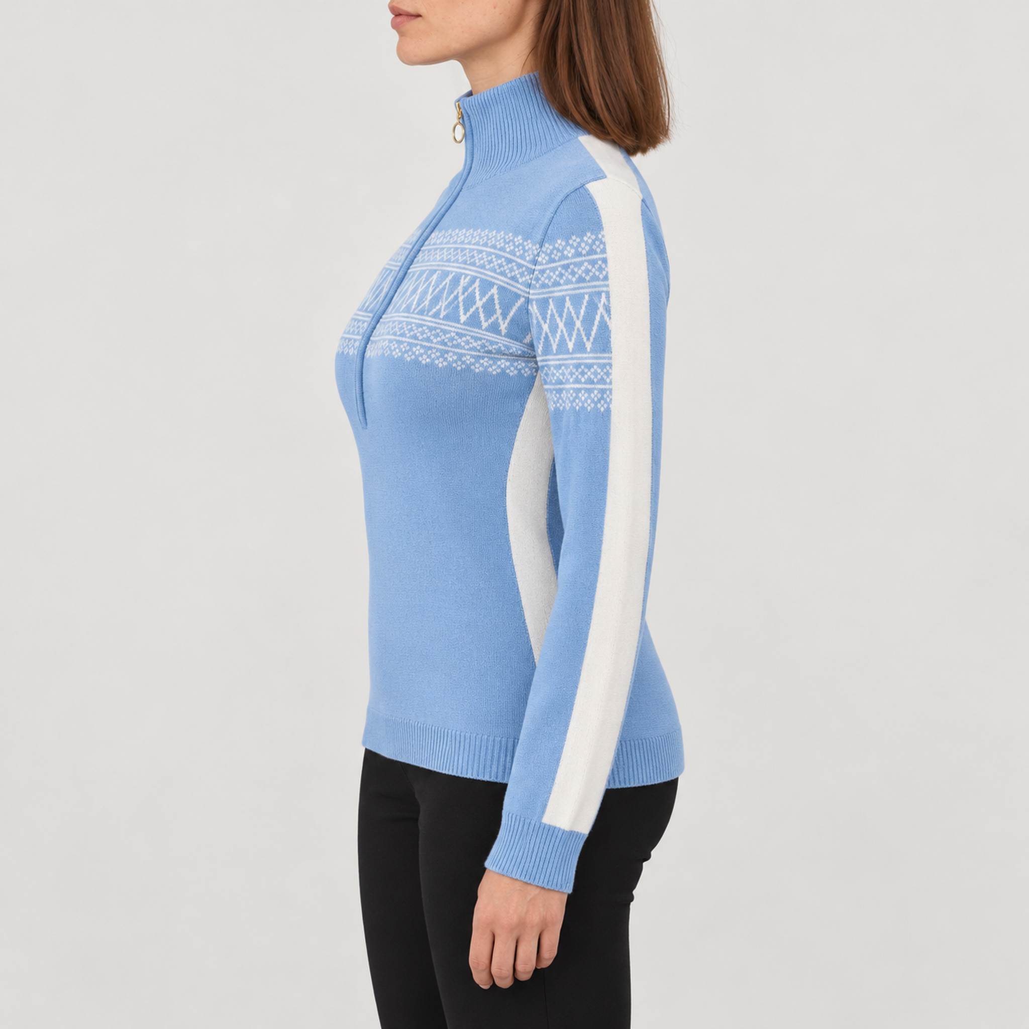 Signature Sweater in Light blue — 05 model side