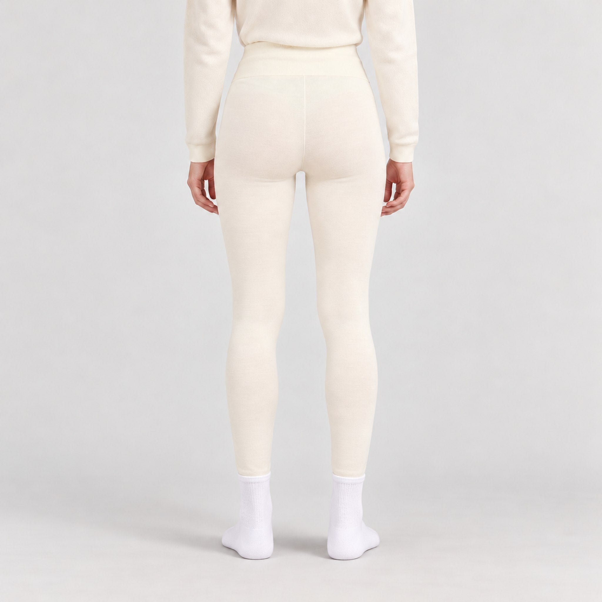 Voss Leggings in Off White — 04 model back
