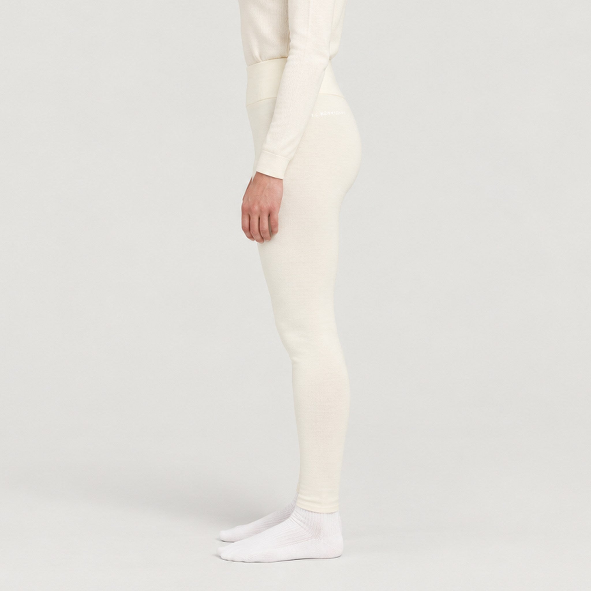 Voss Leggings in Off White — 05 model side