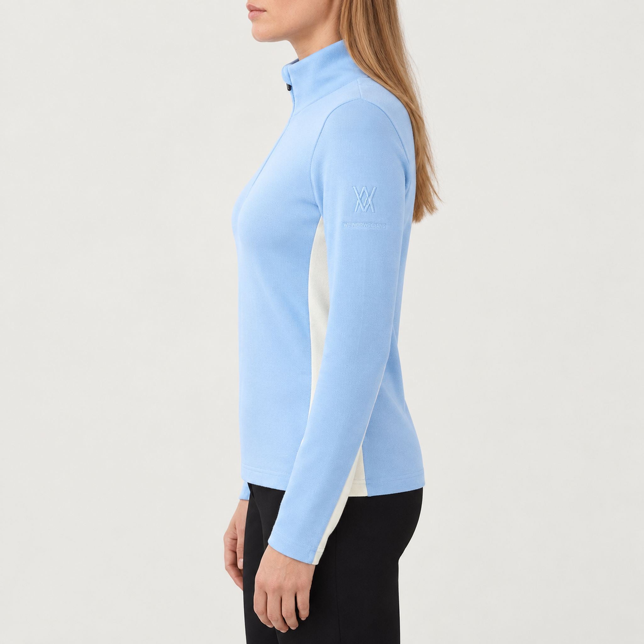 Voss Zipup Sweater in Light blue — 05 model side